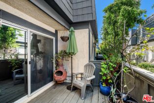 Condominium, 18550 Hatteras st, Tarzana, CA 91356 - 5