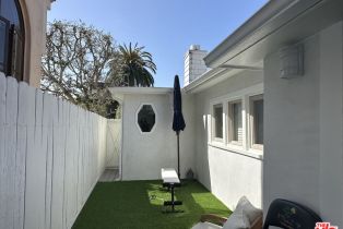 , 440 Howland Canal, Venice, CA 90291 - 12