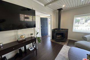 , 440 Howland Canal, Venice, CA 90291 - 8