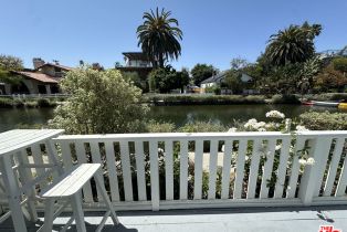 , 440 Howland Canal, Venice, CA 90291 - 5
