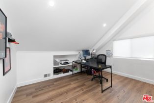 Single Family Residence, 5527 Calhoun ave, Sherman Oaks, CA 91401 - 37