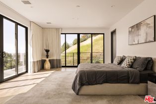 Single Family Residence, 3820 Knobhill dr, Sherman Oaks, CA 91423 - 13