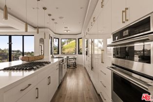 Single Family Residence, 3820 Knobhill dr, Sherman Oaks, CA 91423 - 8