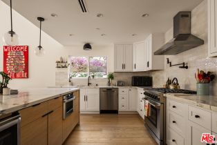 Single Family Residence, 13521 Magnolia blvd, Sherman Oaks, CA 91423 - 9