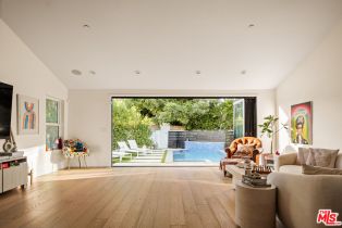 Single Family Residence, 13521 Magnolia blvd, Sherman Oaks, CA 91423 - 4