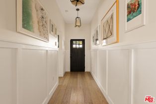 Single Family Residence, 13521 Magnolia blvd, Sherman Oaks, CA 91423 - 3