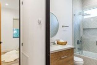 , 22747 Erwin, Woodland Hills, CA 91367 - 29