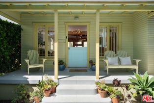 Single Family Residence, 2311 Glencoe ave, Venice, CA 90291 - 3