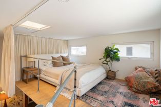 Single Family Residence, 2311 Glencoe ave, Venice, CA 90291 - 37