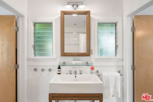 Single Family Residence, 2311 Glencoe ave, Venice, CA 90291 - 17