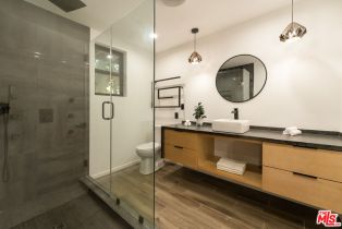 Single Family Residence, 11587 Sunshine ter, Studio City, CA 91604 - 25