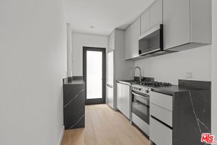 , 1325 Cabrillo ave, Venice, CA 90291 - 5