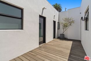 , 1325 Cabrillo ave, Venice, CA 90291 - 8