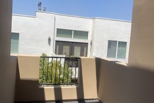 Condominium, 12045 Hoffman st, Studio City, CA 91604 - 10