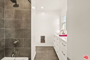 , 752 18th st, Santa Monica, CA 90402 - 17