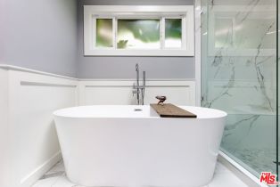 Single Family Residence, 13513 Cheltenham dr, Sherman Oaks, CA 91423 - 17