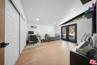 Single Family Residence, 22261 Ybarra rd, Woodland Hills, CA 91364 - 15