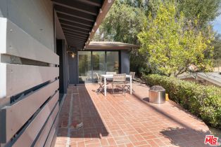 Single Family Residence, 22261 Ybarra rd, Woodland Hills, CA 91364 - 3