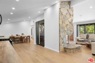 Single Family Residence, 22261 Ybarra rd, Woodland Hills, CA 91364 - 10