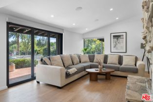 Single Family Residence, 22261 Ybarra rd, Woodland Hills, CA 91364 - 6