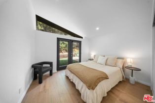 Single Family Residence, 22261 Ybarra rd, Woodland Hills, CA 91364 - 14