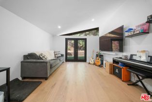 Single Family Residence, 22261 Ybarra rd, Woodland Hills, CA 91364 - 16