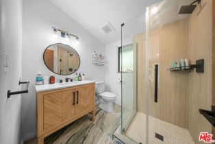 Single Family Residence, 22261 Ybarra rd, Woodland Hills, CA 91364 - 22