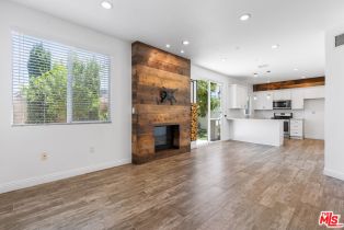 Condominium, 1529 Patricia ave, Simi Valley, CA 93065 - 4