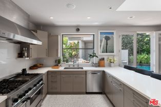 , 8735 Dorrington ave, West Hollywood , CA 90048 - 23