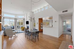 Condominium, 2115   3rd St, Santa Monica, CA  Santa Monica, CA 90405