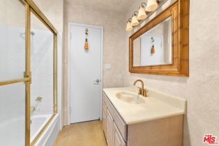 Condominium, 22049 Oxnard st, Woodland Hills, CA 91367 - 24