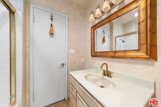 Condominium, 22049 Oxnard st, Woodland Hills, CA 91367 - 23