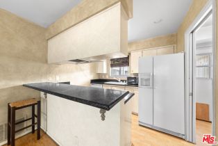 Condominium, 22049 Oxnard st, Woodland Hills, CA 91367 - 9