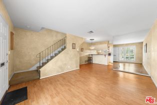 Condominium, 22049 Oxnard st, Woodland Hills, CA 91367 - 5