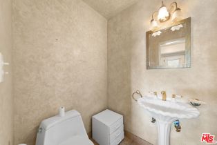 Condominium, 22049 Oxnard st, Woodland Hills, CA 91367 - 15