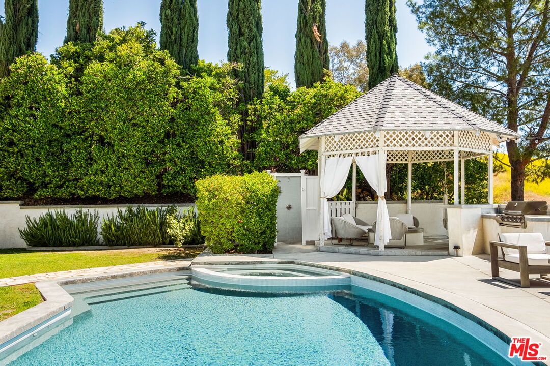 Single Family Residence, 26024 Farmfield rd, Calabasas, CA 91302 - 1