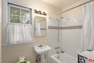 Single Family Residence, 444 Loring ave, Westwood, CA 90024 - 27