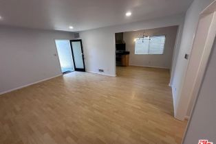 , 2521 Abbot Kinney blvd, Venice, CA 90291 - 6