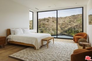 , 3755 Camino De La Cumbre, Sherman Oaks, CA 91423 - 8