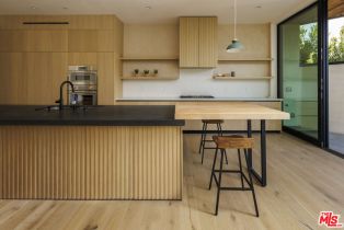 , 3755 Camino De La Cumbre, Sherman Oaks, CA 91423 - 5