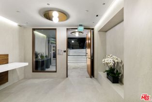 , 1644 Malcolm ave, Westwood, CA 90024 - 7