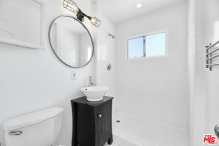 , 2636 Kansas ave, Santa Monica, CA 90404 - 9