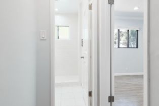 , 2636 Kansas ave, Santa Monica, CA 90404 - 6