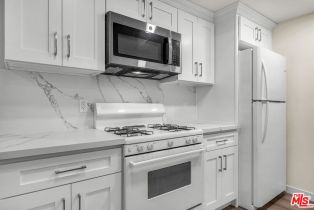 , 945 Hilldale ave, West Hollywood , CA 90069 - 7