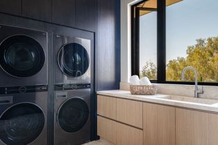 Single Family Residence, 19171 Wells dr, Tarzana, CA 91356 - 75