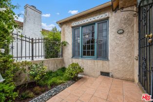 Single Family Residence, 2119 Overland ave, Westwood, CA 90025 - 4