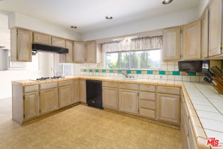 Single Family Residence, 4996 Llano dr, Woodland Hills, CA 91364 - 12