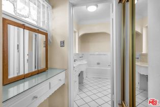 Single Family Residence, 1358 Woodruff ave, Westwood, CA 90024 - 15