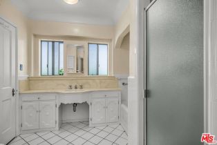 Single Family Residence, 1358 Woodruff ave, Westwood, CA 90024 - 12