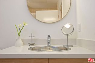 Apartment, 2216 Main st, Santa Monica, CA 90405 - 7